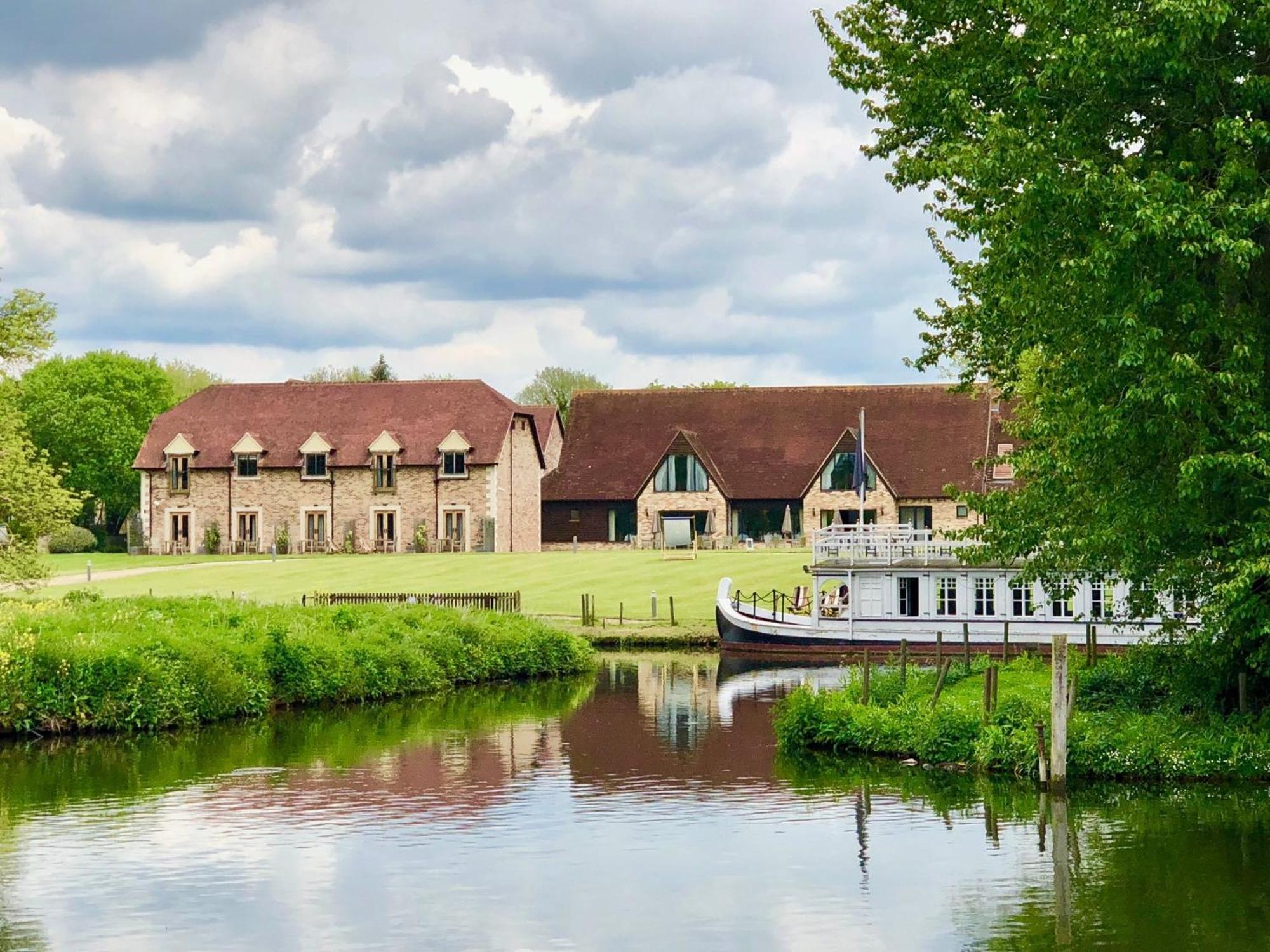 Voco Oxford Thames By Ihg Hotel Kennington  Eksteriør billede