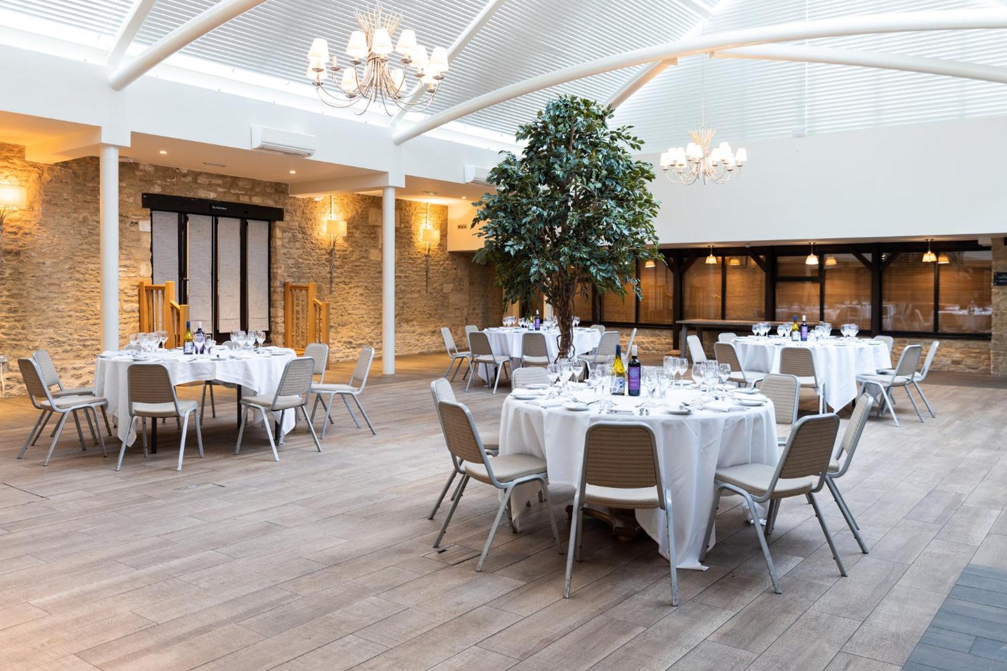Voco Oxford Thames By Ihg Hotel Kennington  Eksteriør billede