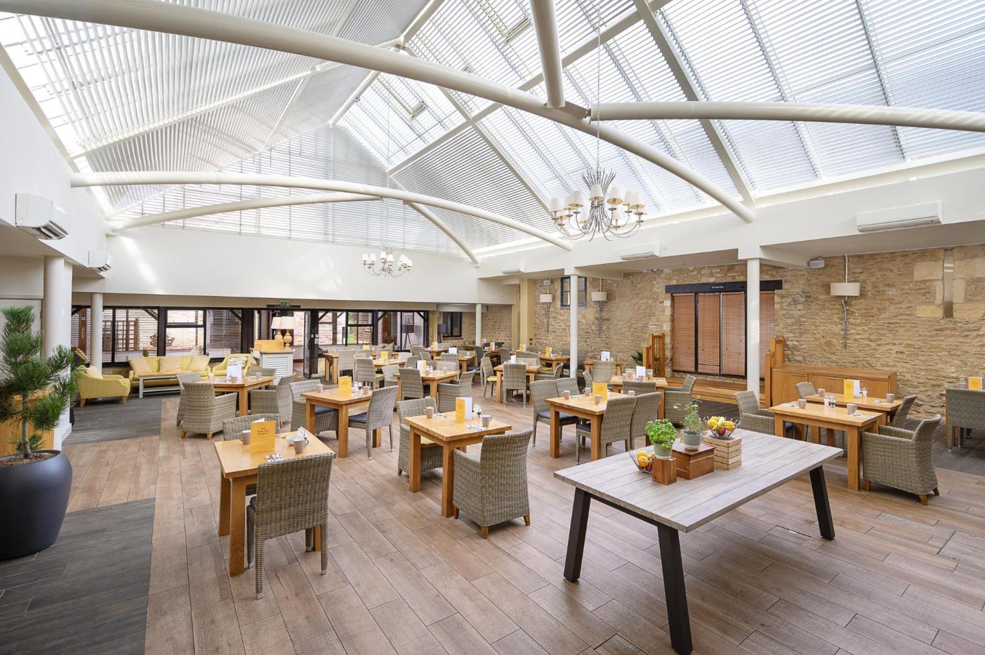 Voco Oxford Thames By Ihg Hotel Kennington  Eksteriør billede